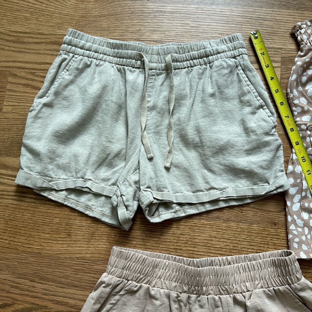 3 Bottoms Set - Picture 12 of 16